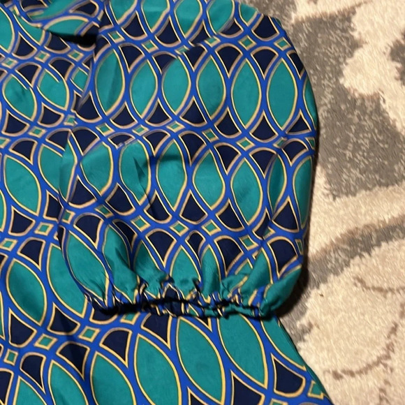 Mudpie like new top. V neck. Super soft. Dressy or casual. Size medium. - Picture 3 of 7